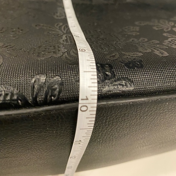 Susen | Handbag purse I Black with gold details | Bonus change purse | New - Picture 10 of 12